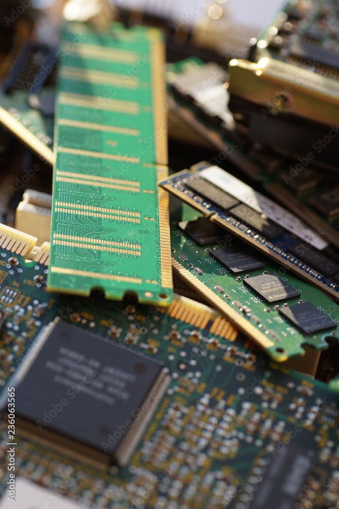 Electronic components, pc components: motherboards, disks, RAM memory, etc. Valuable secondary raw materials. Electronic components, pc components: motherboards, disks, RAM memory, etc. Valuable secondary raw materials.