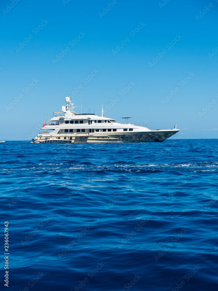 Punta della Chiavica, super luxury yacht, Capri, Gulf of Naples, Campania, Italy