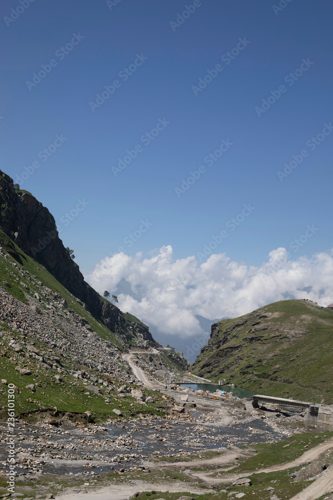 Fototapeta premium Rohtang Pass, Himachal Pradesh, India. Connects valleys of Himachal Pradesh, Manali and Lahaul and Spiti