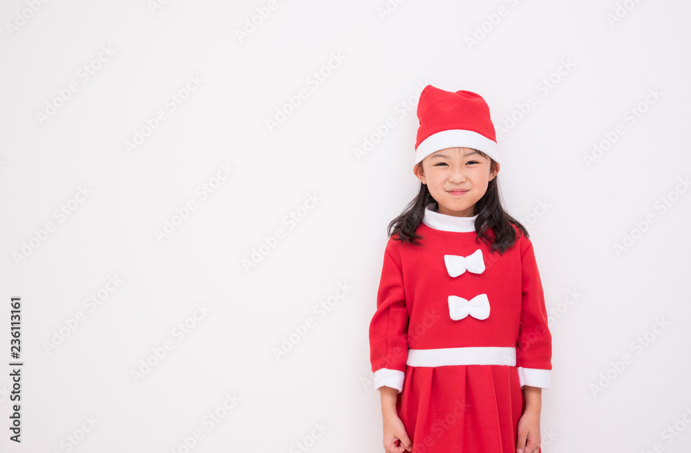 サンタの服を着る女の子 サンタの服を着る女の子
