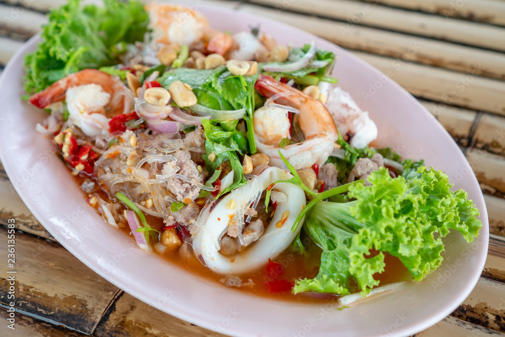 Mixed Vermicelli Glass Noodles Spicy With Sea,Spicy mixed seafood. Mixed Vermicelli Glass Noodles Spicy With Sea,Spicy mixed seafood.