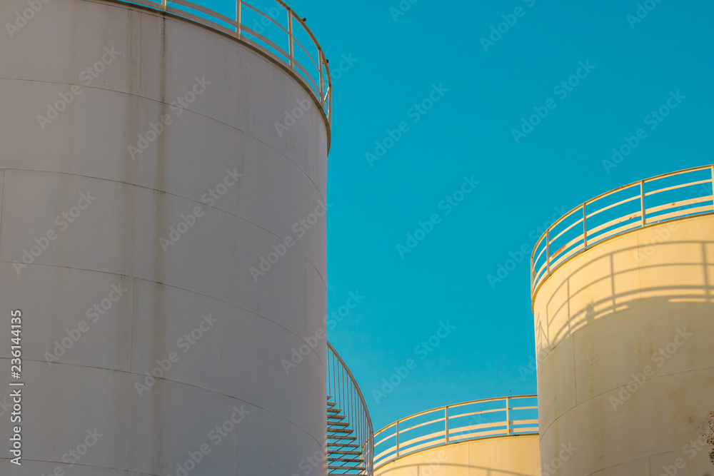 Fototapeta premium oil storage tanks