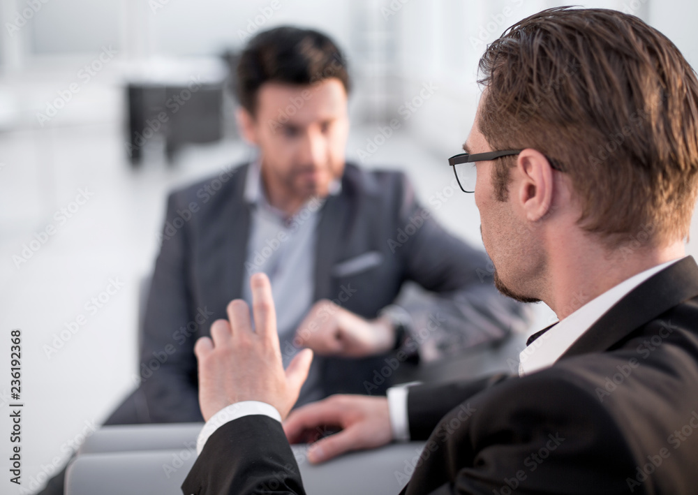 Fototapeta premium close up.business partners discussing common interests