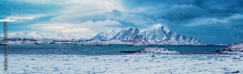 Winter Norway lake © Roxana