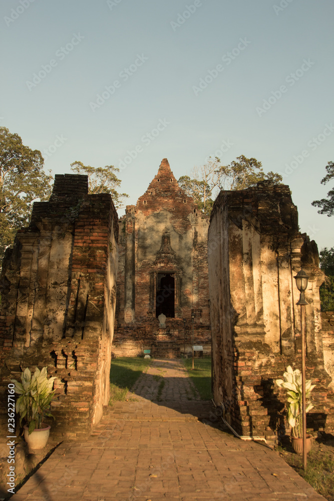 Fototapeta premium Old Temple, Old Pagoda buddha in Thai temple (Wat Thai) Phichit historian park, The landmark in Phichit province Thailand.