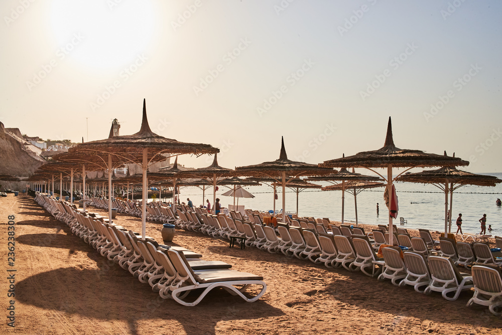 Obraz premium umbrellas on the beach