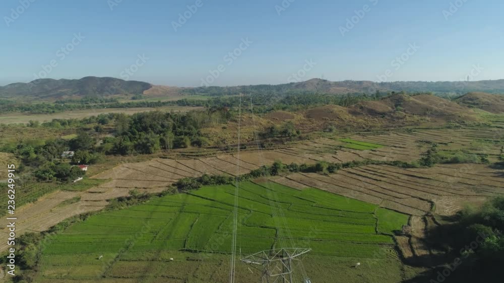 Vídeo do Stock Power pylons and high voltage lines passing through