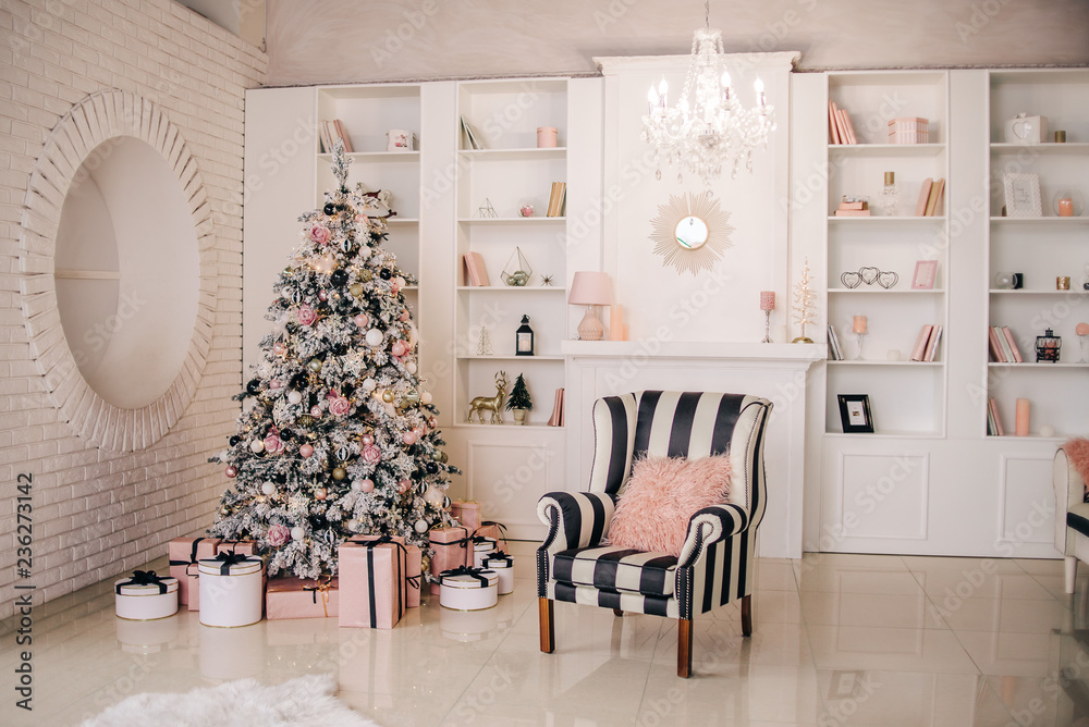 Black And Pink Christmas Tree Decorations