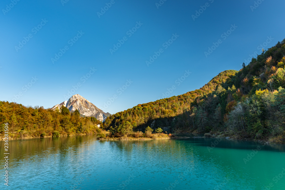 Ambiesta. Lake of Verzegnis. Autumn reflexes