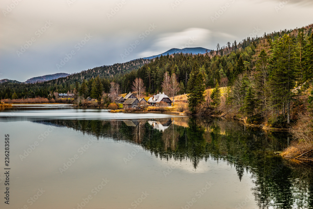 Fototapeta premium Hubertussee bei Mariazell / Steiermark (A)