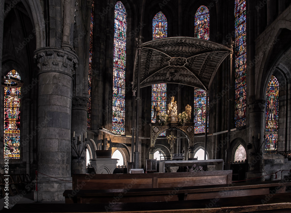 Fototapeta premium ancient church in roncesvalles