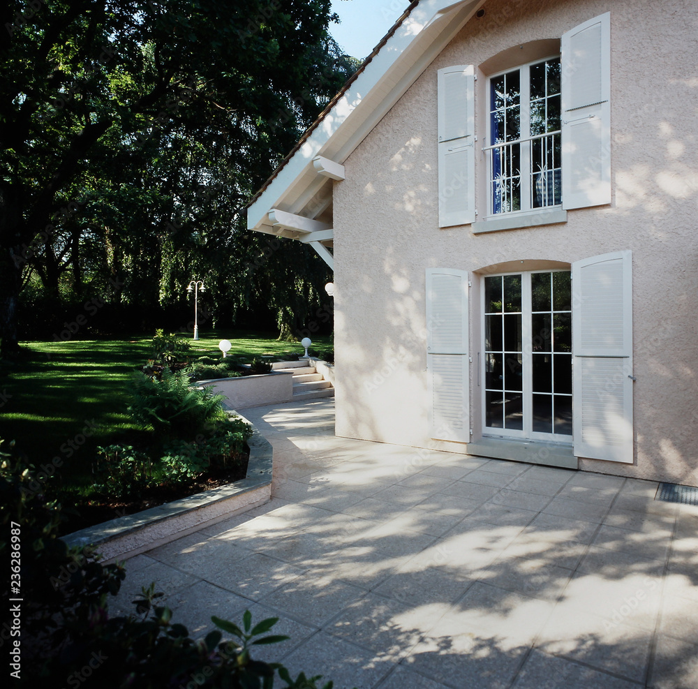 Façade côté villa Façade côté villa