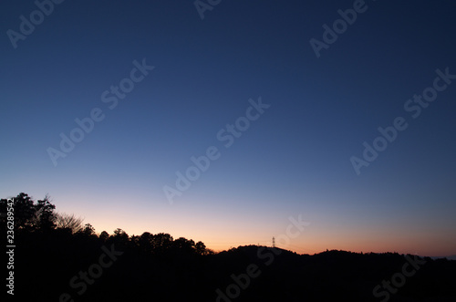 夕景 低山のシルエット
