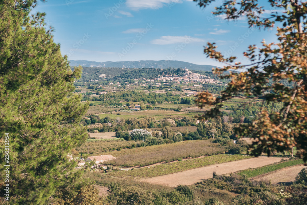 Fototapeta premium View of the village of Bonnieux from the top of the terrace in the village of Lacoste
