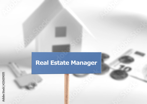Wohnung  Immobilie   ber einen Makler  Real Estate Manager