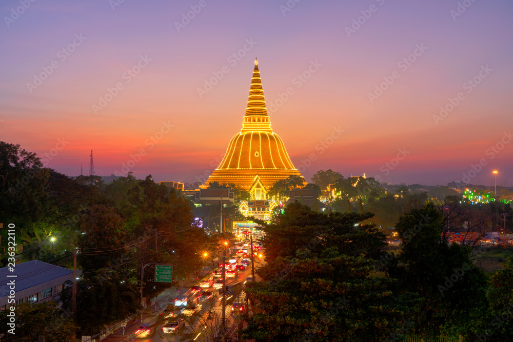 Nakhon Pathom Thailand November 26 18 Golden Pagoda Phra Pathom Chedi Decorated With Fire In The Worship Of Phra Pathom Chedi Of Nakhon Pathom Province In Thailand Stock Photo Adobe Stock