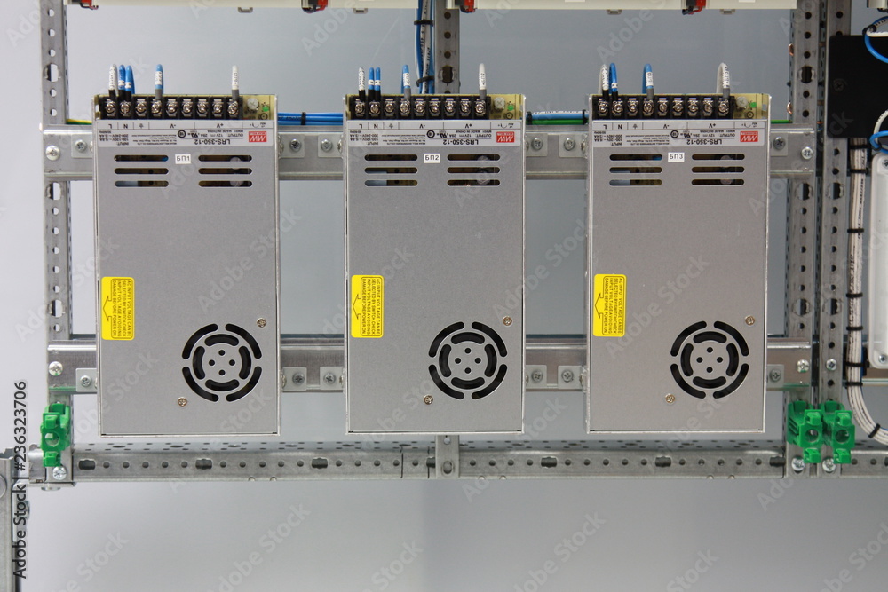 Installation of an electrical panel with difautomatics and automatic protection devices on a metal frame with flexible wires.Инсталляция Умного дома