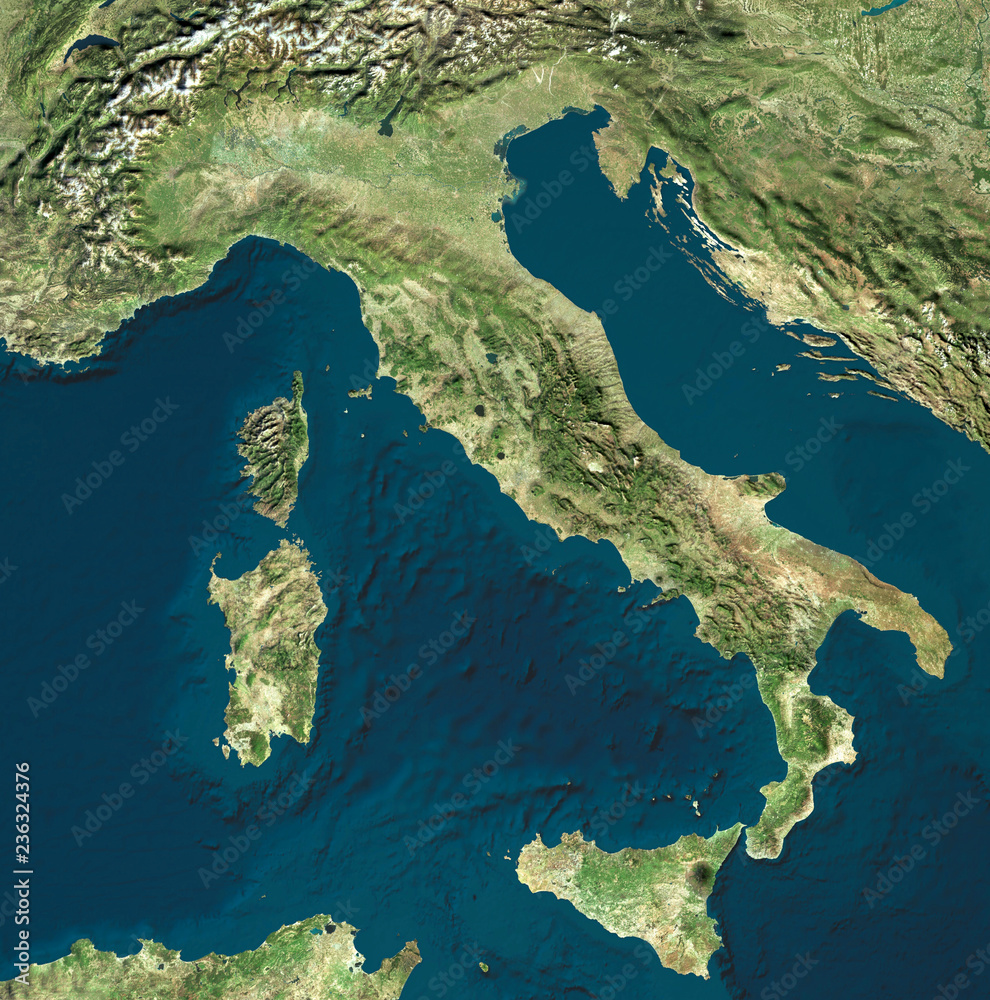 Foto Stock Vista satellitare dell'Italia. Cartina fisica italiana, rilievi  pianure e mari. Mar Mediterraneo. Mappa. 3d rendering | Adobe Stock