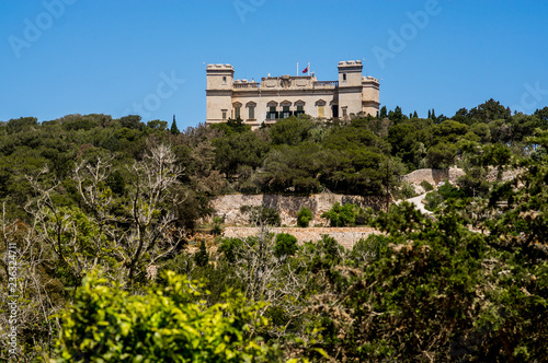 Fotografie View to Tal-Virtu Palazzo on the hill