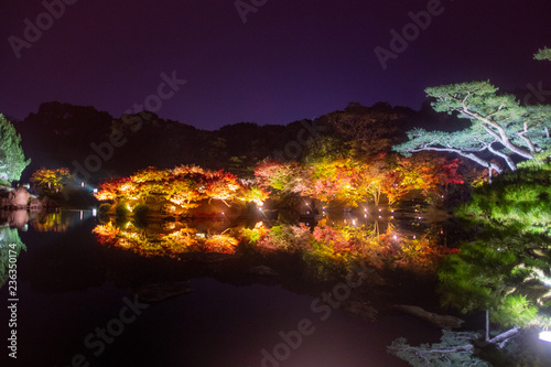 栗林公園紅葉ライトアップ