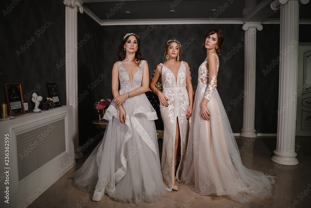 Fototapeta premium Beautiful model in a modern wedding dress.