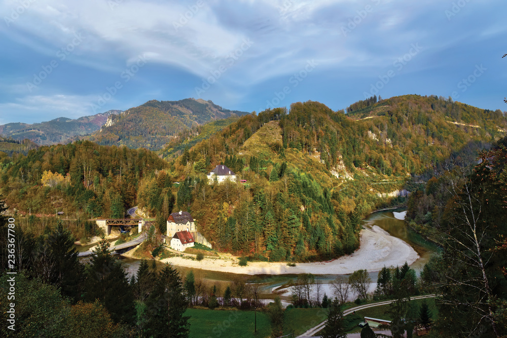 Φωτογραφία Aerial view ot the banks of the river Enns on a sunny autumn day as viewed from the town of Altenmarkt bei Sankt Gallen