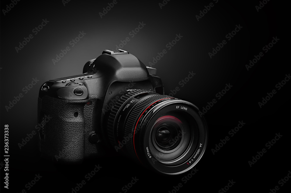 electronic camera without logo 素材庫相片 Adobe Stock