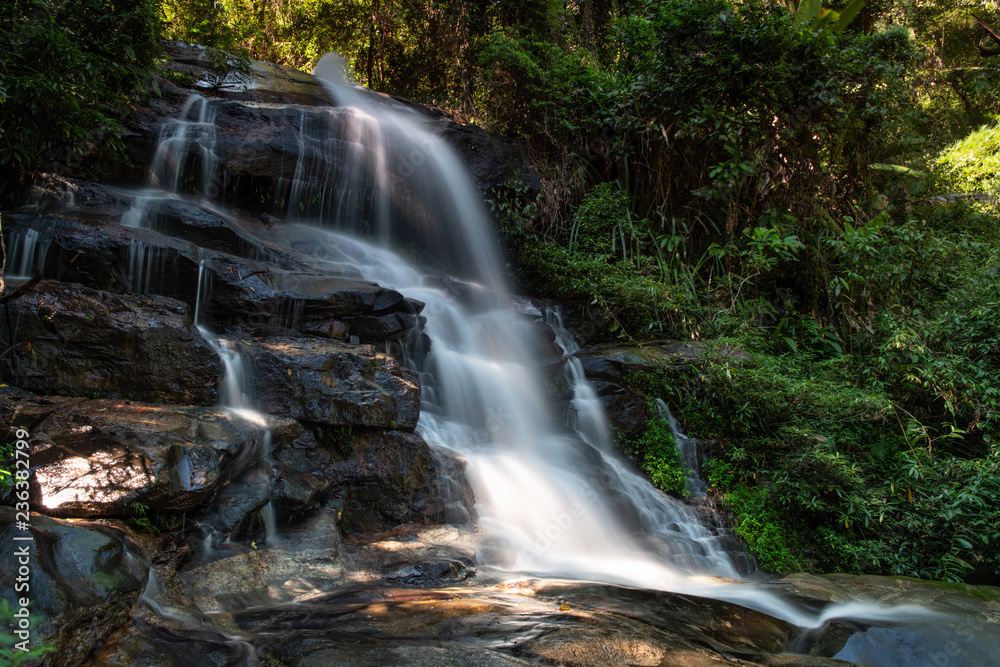 Obraz premium Waterfall on Doi Suthep, Chiang Mai. Thailand