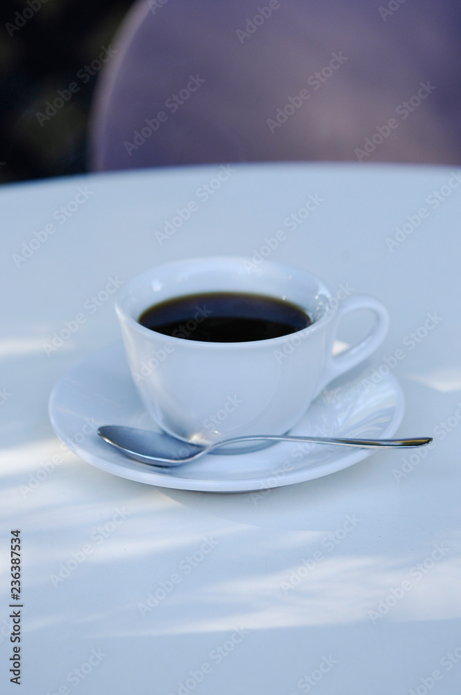 カフェテラスのコーヒー