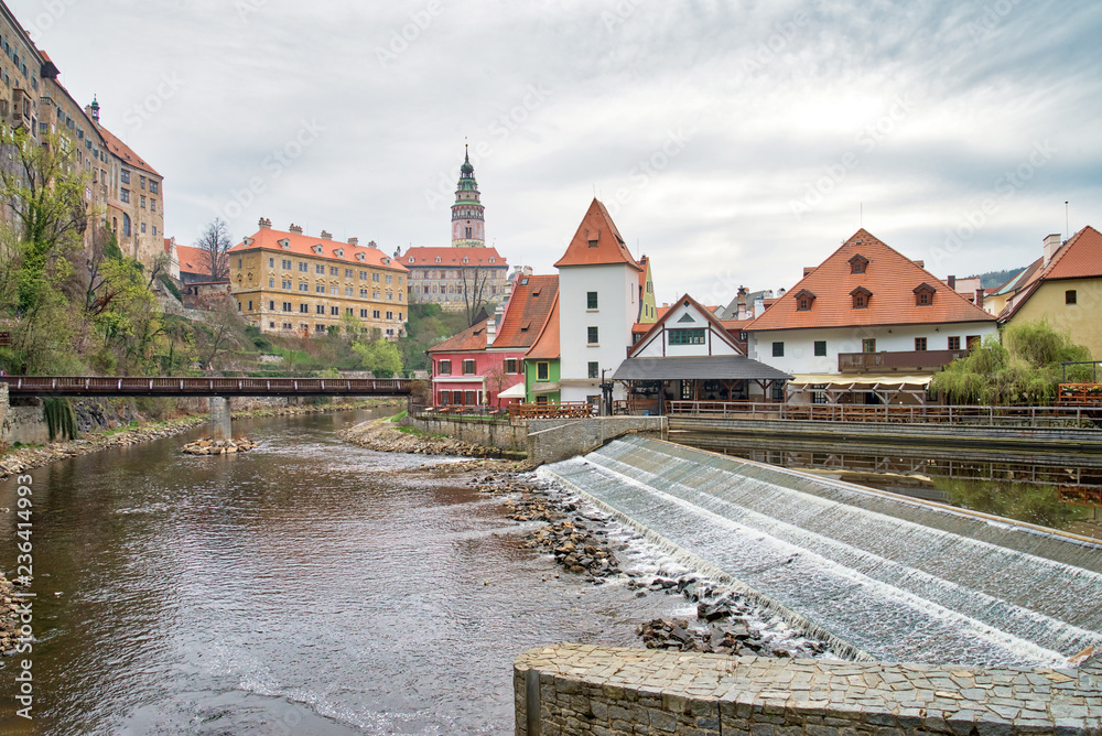 Fototapeta premium Morning at Cesky Krumlov Castle ,The Castle and Old town view from Vltava River, CzechMorning at Cesky Krumlov Castle ,The Castle and Old town view from Vltava River, Czech