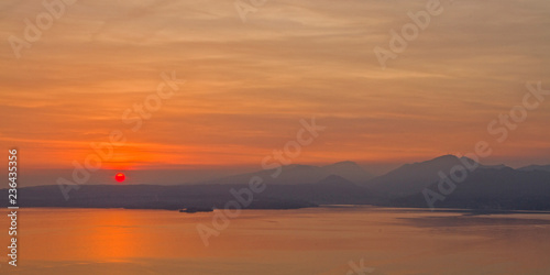 Sonnenuntergang am Gardasee © Hans und Christa Ede