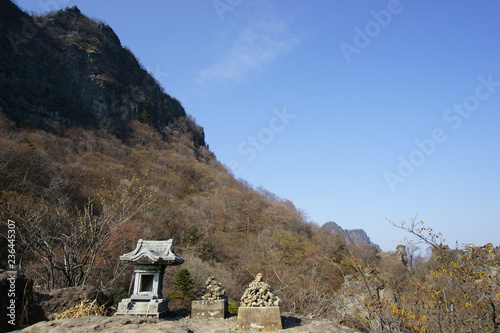 妙義山 遠景 快晴 お稲荷さん 青空