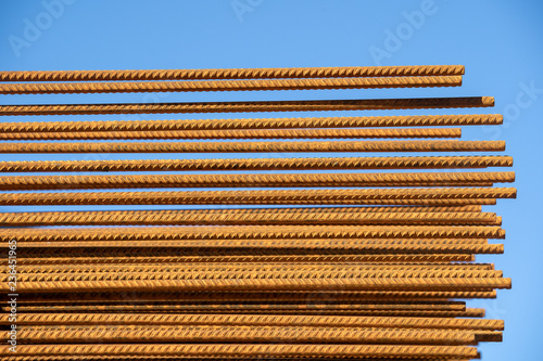 Reinforcing bars with a periodic profile in the packs are stored in the metal products warehouse