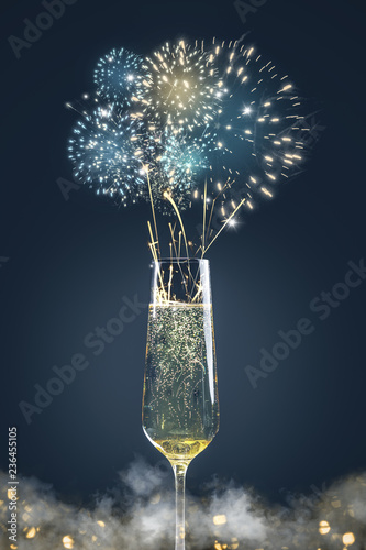 Photography Sektglas mit Feuerwerk