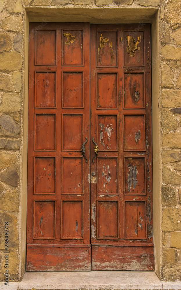 Vetulonia , Italy - door of the house