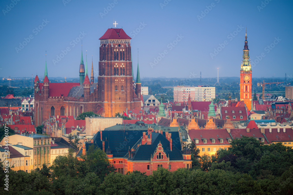 Obraz premium Panorama of Gdansk at night