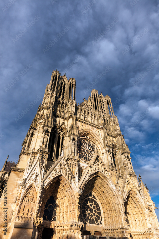 Fototapeta premium Cathedral of Our Lady of Reims