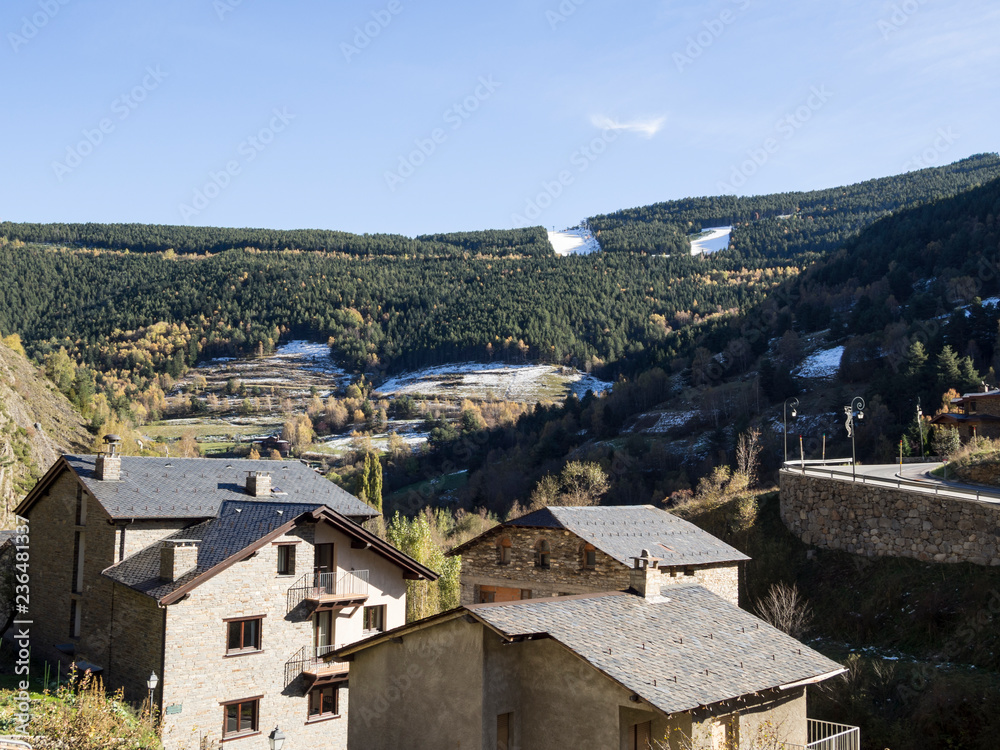 Pal es un núcleo de población del Principado de Andorra situado en la parroquia de La Massana. Vistas del pueblo en invierno de 2018