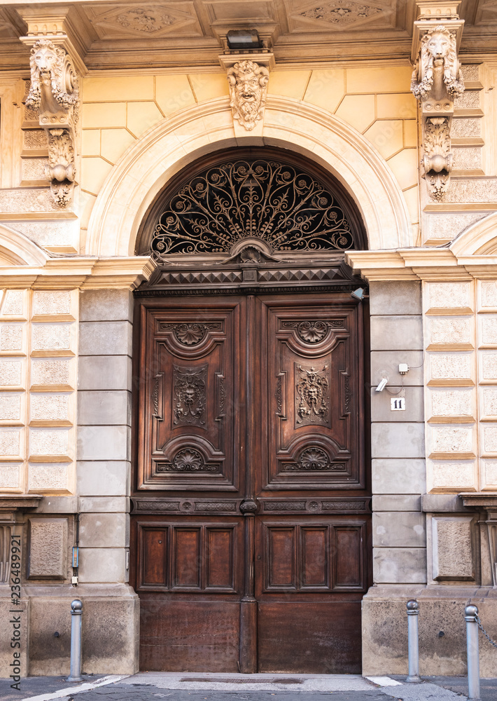 door in the streets of Rome door in the streets of Rome