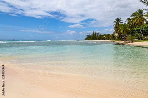 An idyllic sandy beach on the island of Barbados © lemanieh