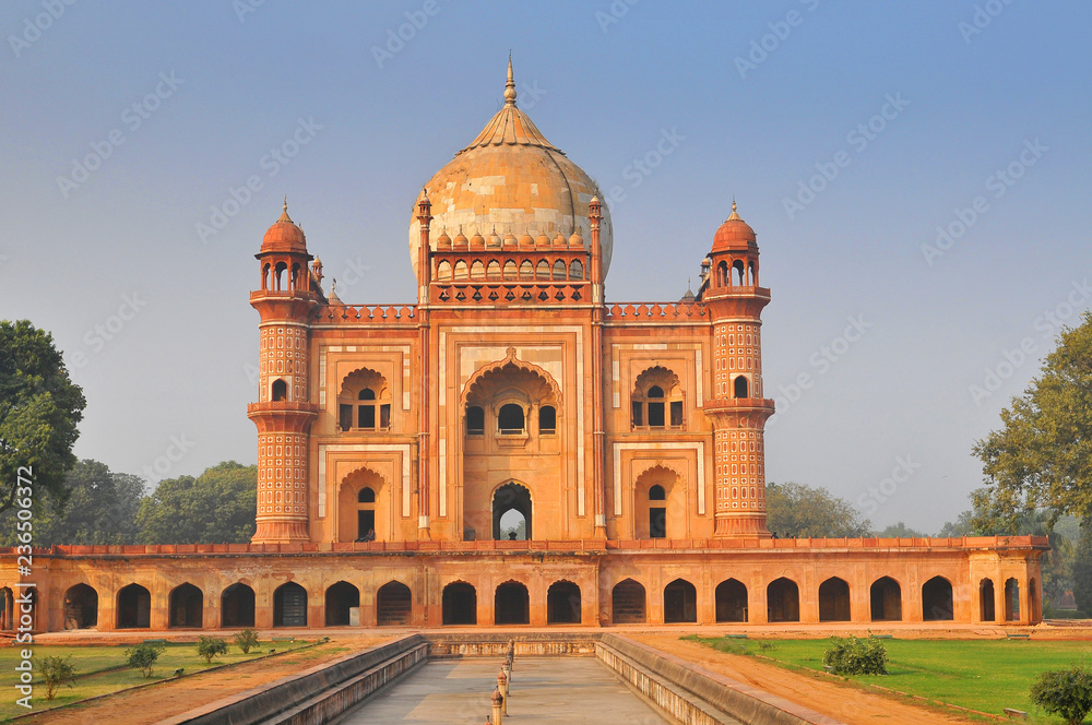  Tomb of Safdarjung, New Delhi, Delhi, India, Asia.