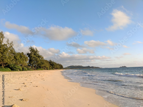 Fototapeta Naklejka Na Ścianę i Meble -  Waimanalo Beach at Dawn looking towards mokulua islands