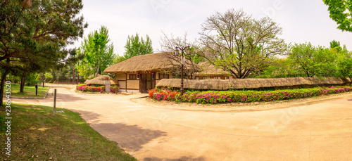  The house of Wolmae at Gwanghalluwon Garden © SiHo