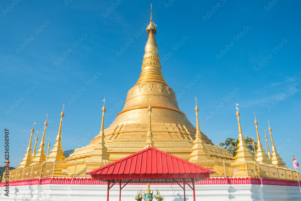Fototapeta premium Shwedagon pagoda in Tachileik the border town near Thailand located in Shan state of Myanmar.