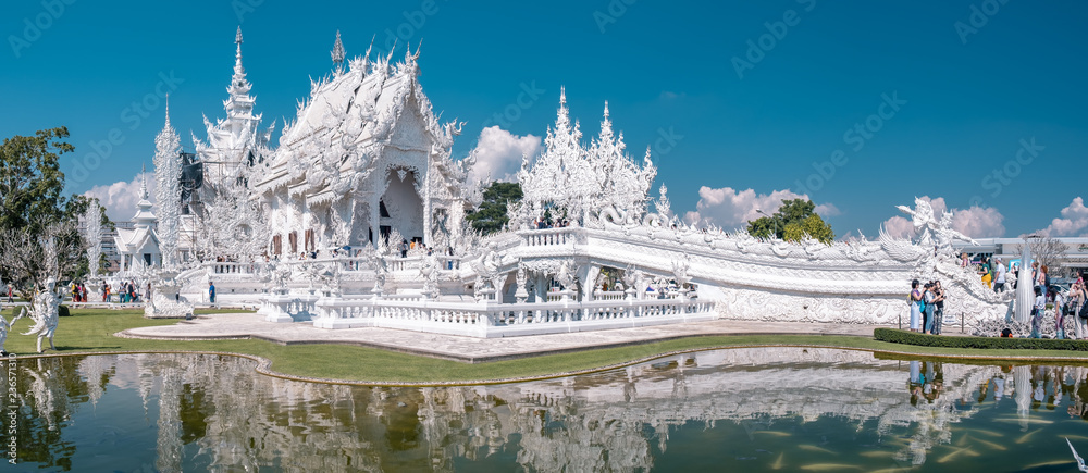 Fototapeta Wat Rong Khun, aka Biała świątynia w Chiang Rai, Tajlandia.