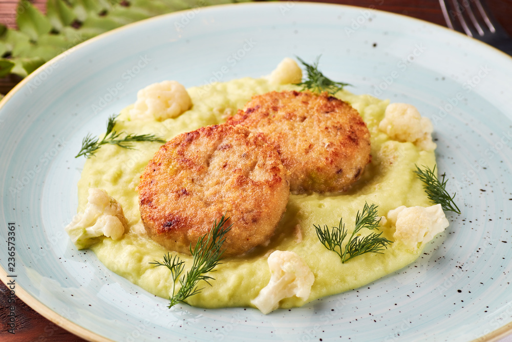 Fried chicken meatballs with mashed potatoes Fried chicken meatballs with mashed potatoes
