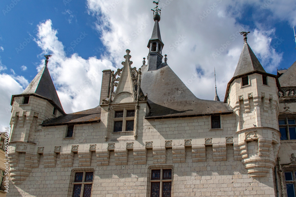 Obraz premium Saumur. Enceinte de l'hôtel de ville, 1596, monument historique. Maine et Loire. Pays de Loire. France