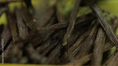 On Many Vanilla Pods Fall Numerous other Vanilla Pods, Closeup