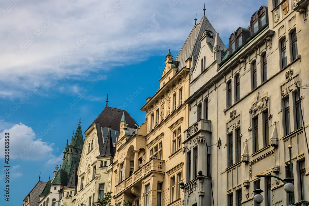 Prag, Sanierte Altbauten