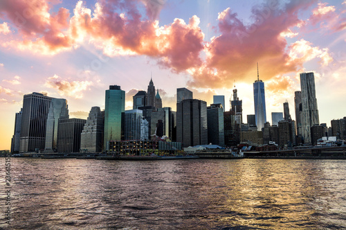 new york skyline at sunset © Giorgia